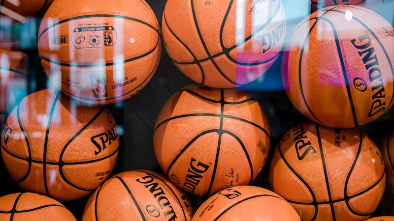 世界杯C组小组赛直播预告 - 法国队球员庆祝进球的经典瞬间